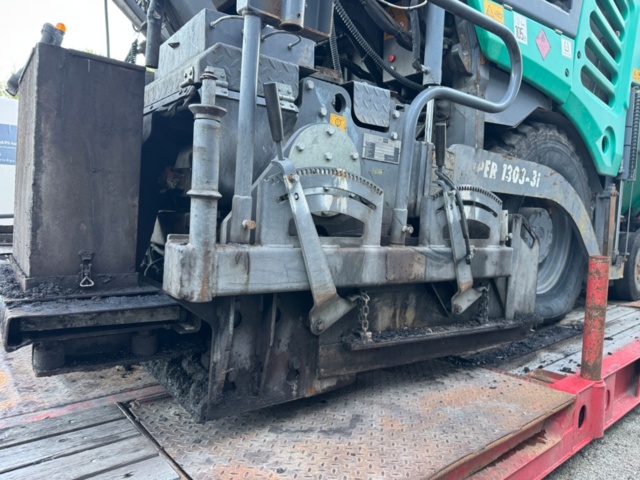 1199596-24 Vögele Super 1303-3i Asfaltläggare