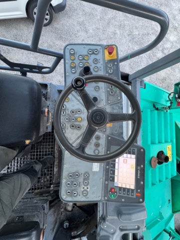 1199596-31 Vögele Super 1303-3i Asfaltläggare