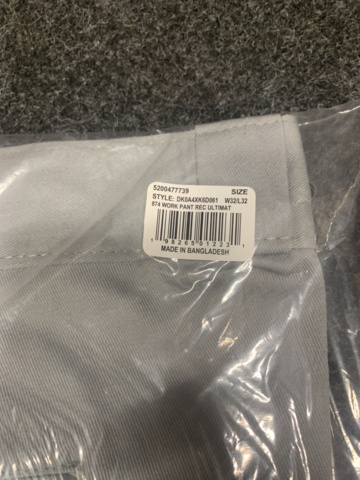 1414950-4 Byxa Dickies, Strl 32x32