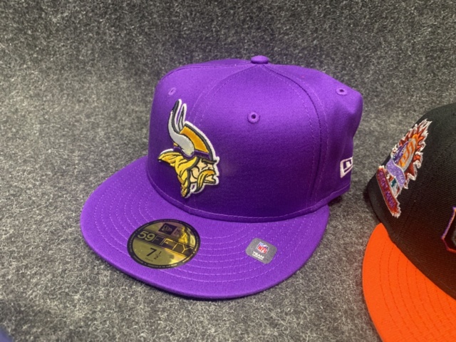 1414994-4 4 st Kepsar New Era, strl 7 1/2 (59,6 cm)