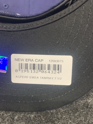 1414994-9 4 st Kepsar New Era, strl 7 1/2 (59,6 cm)