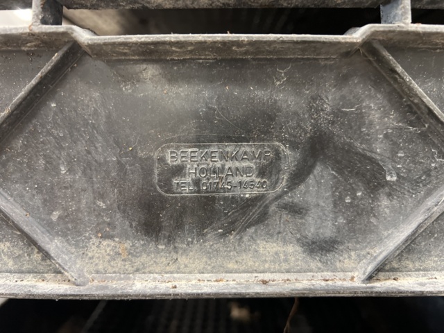 1415192-4 44 st Plastbackar