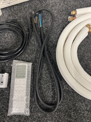 1415122-13 Luftvärmepump 12000 BTU för nordiskt klimat