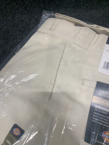 1414962-6 Byxa Dickies, Strl 34x32