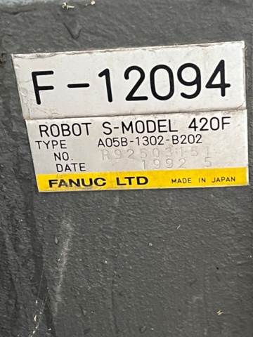 1415452-8 2 st industrirobotar Fanuc S 420F
