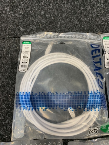 1414750-2 10 st nätverkskablar á 10m, Deltaco