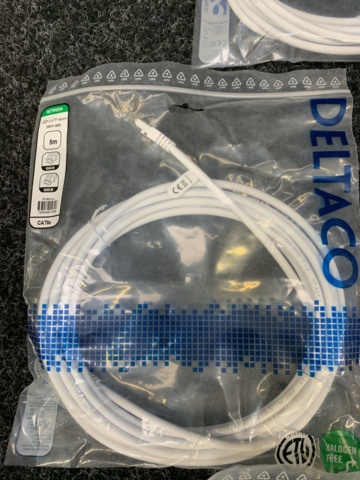 1414750-5 10 st nätverkskablar á 10m, Deltaco