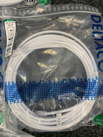 1414750-8 10 st nätverkskablar á 10m, Deltaco