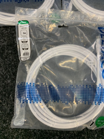 1414750-9 10 st nätverkskablar á 10m, Deltaco