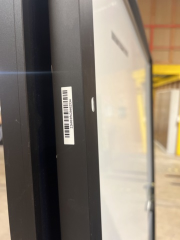 1384522-21 Samling med solcellspaneler, tillbehör och byggställningsdelar