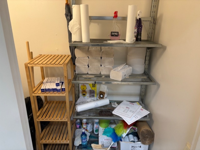 1367904-5 Köksutensilier och städförbrukning