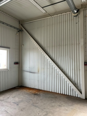 1415663-17 315 m² Industrilokal för nedmontering