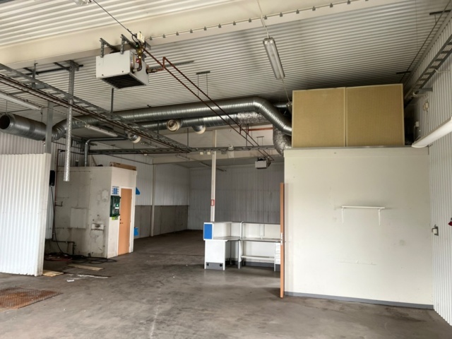 1415663-18 315 m² Industrilokal för nedmontering