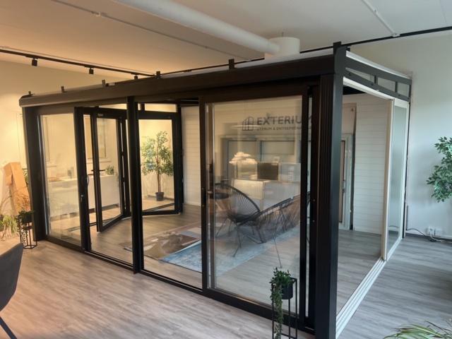 1384523-1 Inglasat rum demoex för demontering