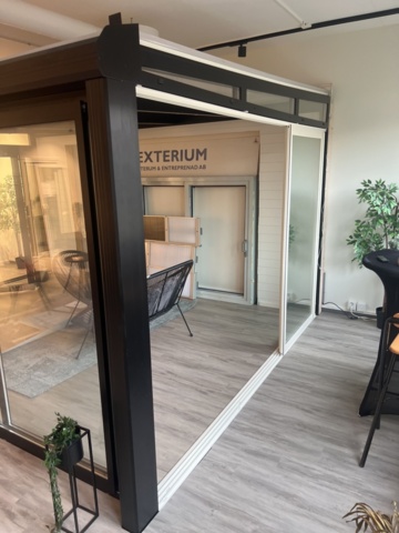 1384523-2 Inglasat rum demoex för demontering