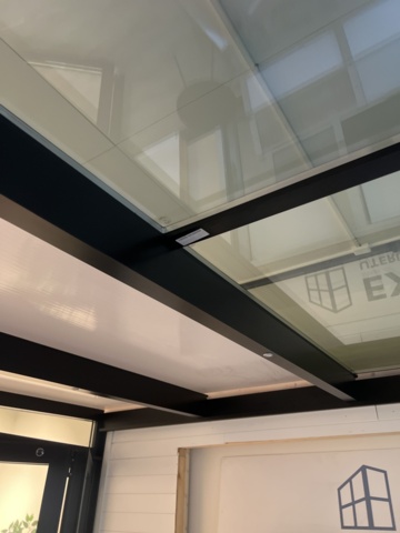 1384523-7 Inglasat rum demoex för demontering