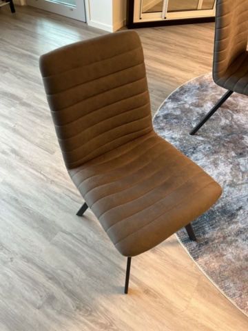 1384525-3 Matbord med 6 st stolar