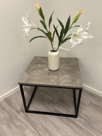 1384526-5 Kontorsinredning - Skrivbord, kontorsstolar, mm.