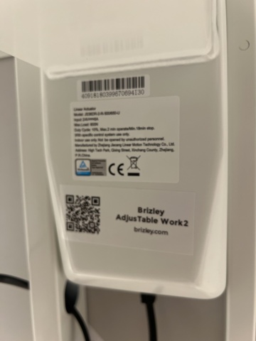 1384526-8 Kontorsinredning - Skrivbord, kontorsstolar, mm.