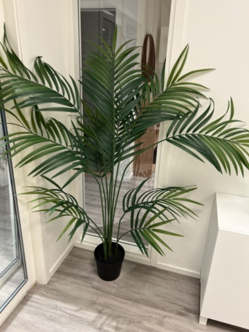 1384527-4 Kontorsinredning - Skrivbord, kontorsstolar, mm.