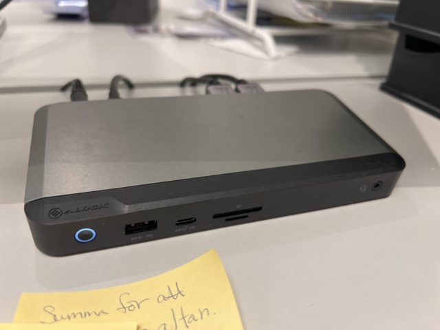 1384528-4 Skärmar 2 st - Samsung & HP