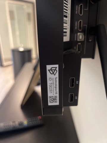 1384530-6 Touchskärm 75” - Clevertouch Impact 2