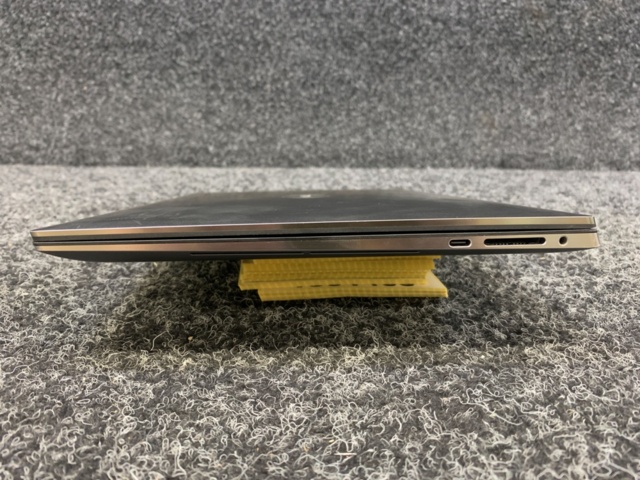 1415587-9 Laptop Dell Precision 5550 15,6"  (Saknar laddare)