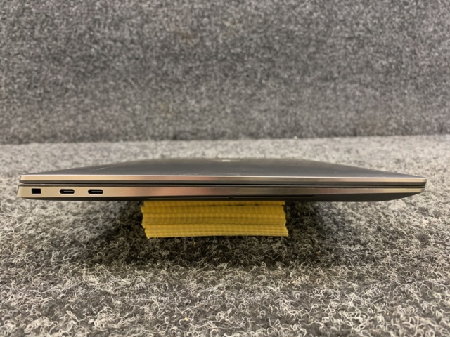 1415596-8 Laptop Dell Precision 5550 15.6" (Missing charger)