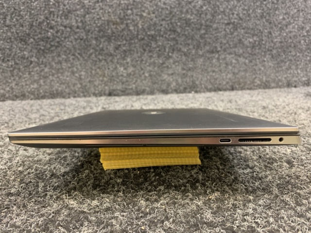 1415596-9 Laptop Dell Precision 5550 15.6" (Missing charger)