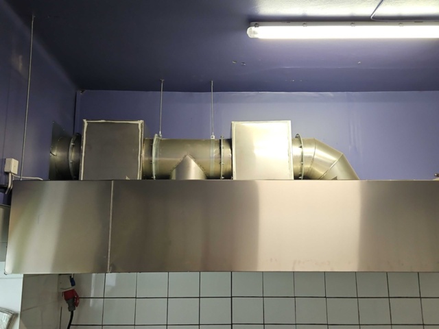 1388311-4 Stainless steel extractor hood with 4 filters