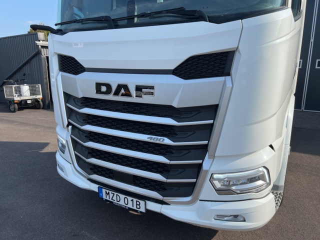 1351309-9 Dragbil XF 480 FTG DAF Automat, -2023