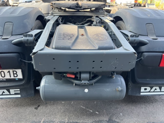 1351309-17 Dragbil XF 480 FTG DAF Automat, -2023