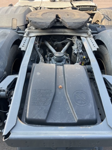 1351309-18 Dragbil XF 480 FTG DAF Automat, -2023