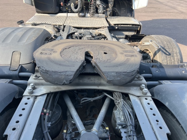 1351309-19 Dragbil XF 480 FTG DAF Automat, -2023