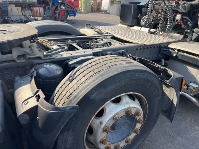 1351309-21 Dragbil XF 480 FTG DAF Automat, -2023