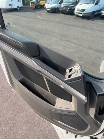 1351309-32 Dragbil XF 480 FTG DAF Automat, -2023