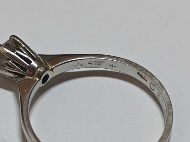 1400531-13 Ringar i vitguld 18K - 6 st