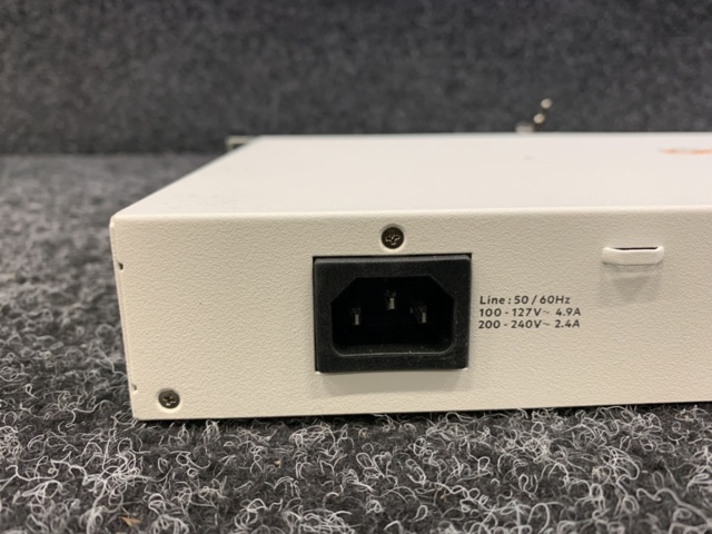 1415601-3 Switch HPE Networking Instant On 1930 24p