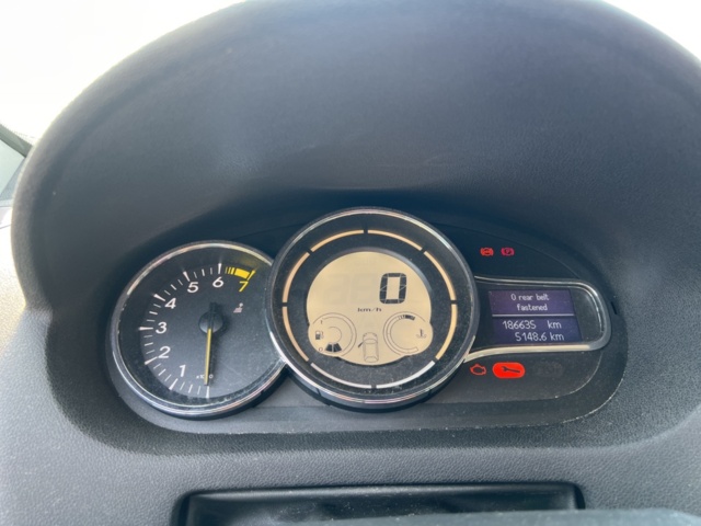 1351311-25 Renault Mégane Grandtour 1.6 VVT Manuell, 110hk, -2013 (Reparationsobjekt)