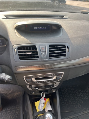 1351311-26 Renault Mégane Grandtour 1.6 VVT Manuell, 110hk, -2013 (Reparationsobjekt)