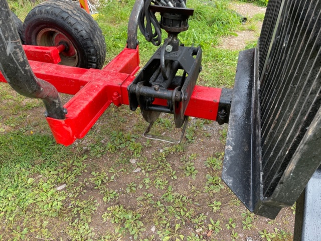 1416200-6 Skogskärra Patu 480