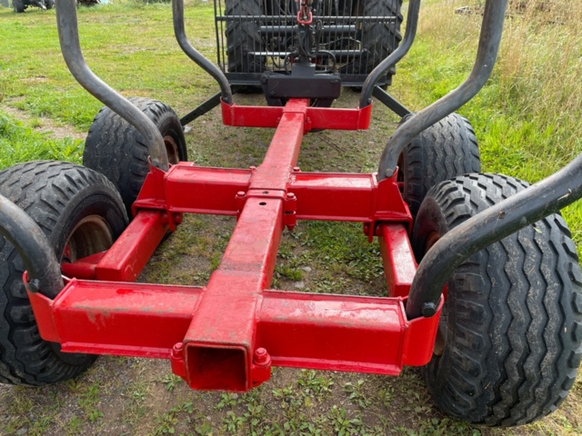 1416200-12 Skogskärra Patu 480