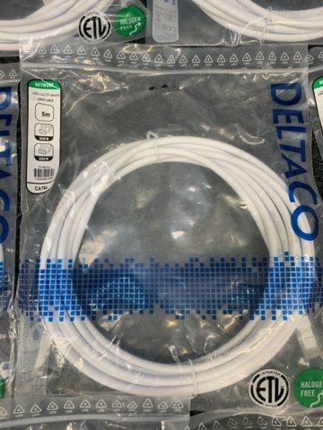 1414751-6 10 st nätverkskablar á 10m, Deltaco