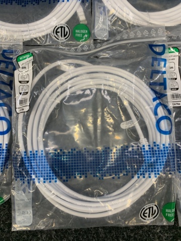 1414751-10 10 st nätverkskablar á 10m, Deltaco