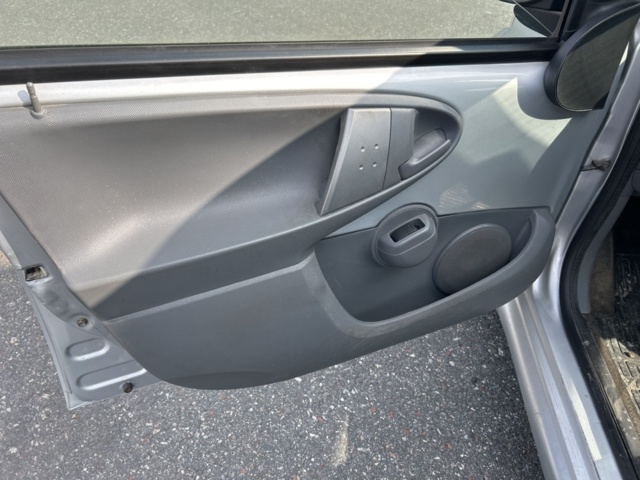 1383237-9 Toyota Aygo 5-dörrar 1.0 VVT-i MultiMode, 68hk, 2010