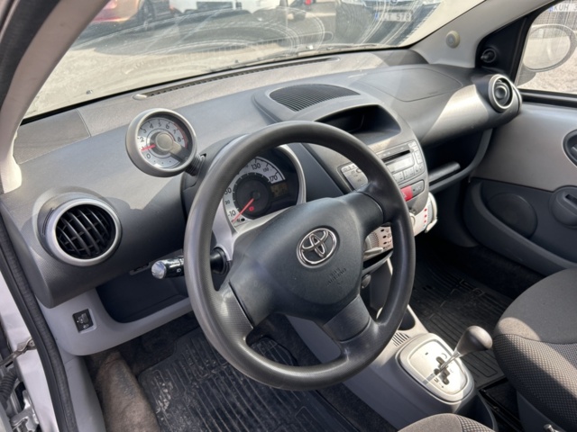 1383237-10 Toyota Aygo 5-dörrar 1.0 VVT-i MultiMode, 68hk, 2010