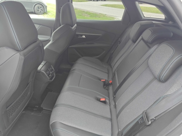 1400540-48 Peugeot 3008 HYBRID4 300 EAT, 300hk, 2021