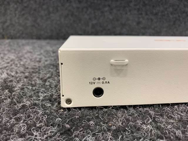 1415616-4 Switch Aruba 1930 8p 1g Base/2p 1g SFP