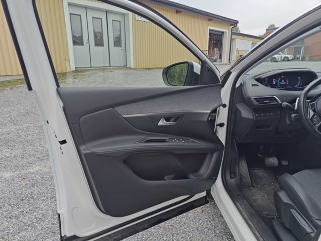 1400540-53 Peugeot 3008 HYBRID4 300 EAT, 300hk, 2021