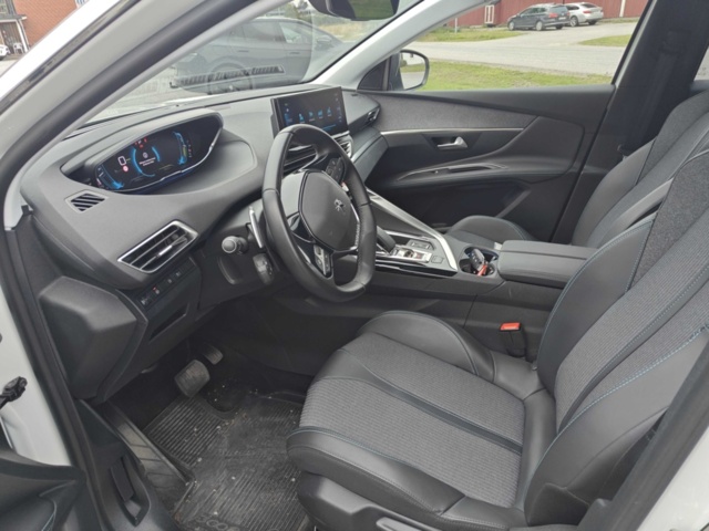 1400540-54 Peugeot 3008 HYBRID4 300 EAT, 300hk, 2021